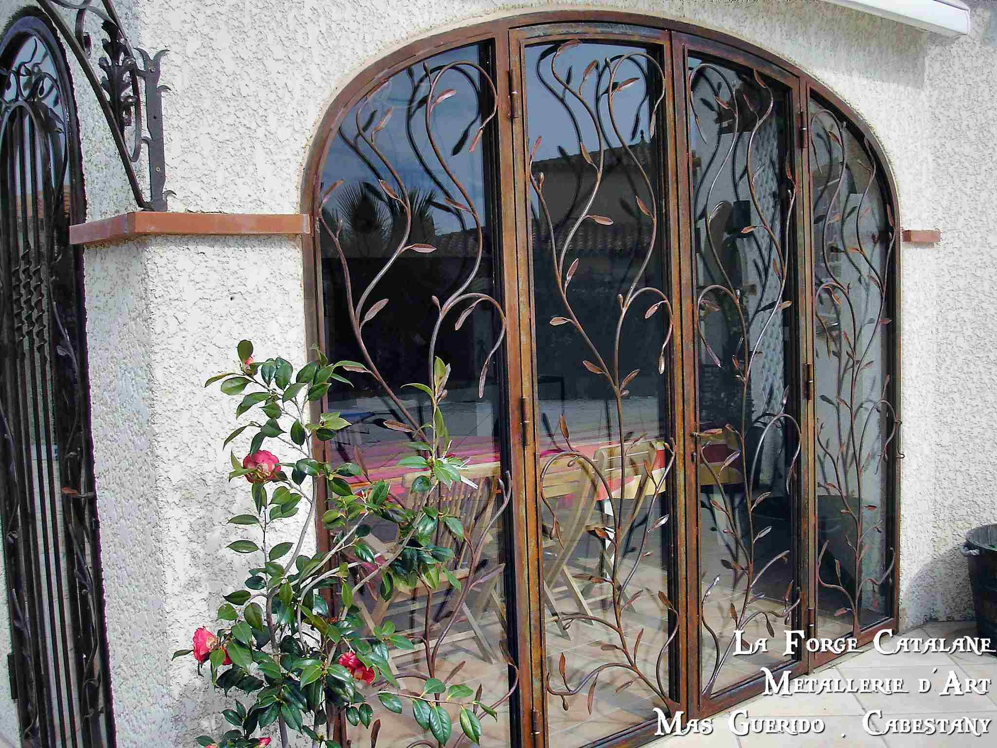 porte cintree vitree vegetale olivier forge catalane  2.jpg